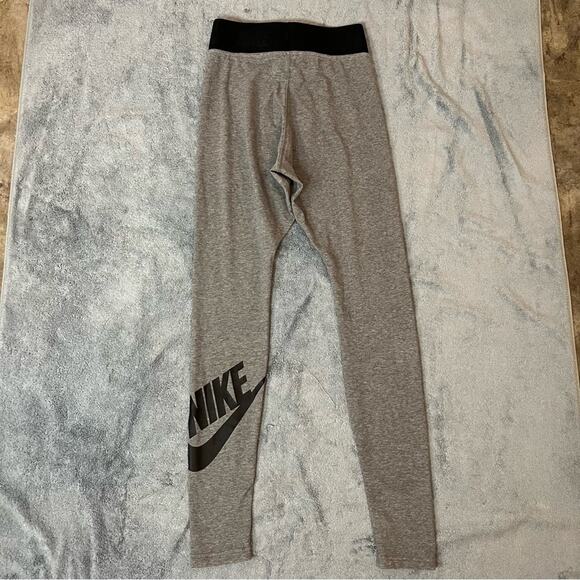 Nike Gray Grey Full Length Tight Fit Leggings Black Swoosh Logo Size Small - Picture 9 of 9